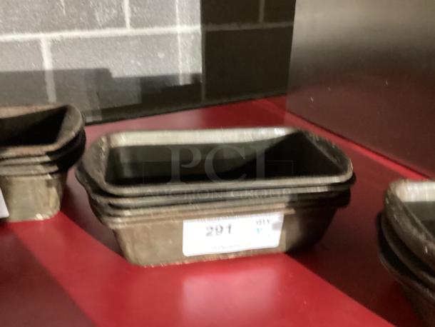 Bread Pans
5-1/2 x 11
Qty 5
Your Bid x 5 - Image 1 of 2