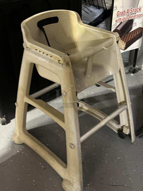 High Chair - Image 1 of 2