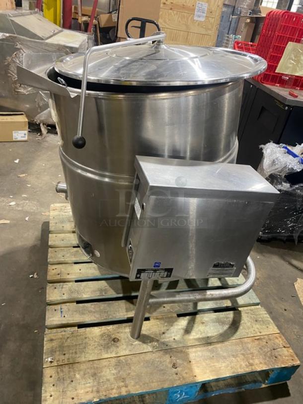 Cleveland Range Commercial Stainless Steel Electric Powered Self-Contained 2/3 Steam Jacketed Tilting Steam Kettle! Model: KEL-60T SN: WT2569-93D-02! 208V 3 Phase! On Legs! Working When Removed! - Image 4 of 10