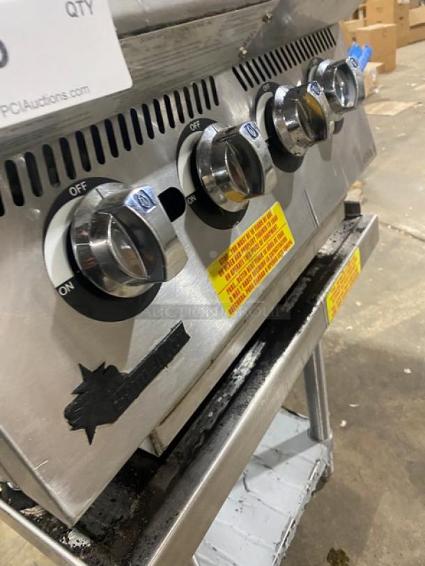 Star UltraMax Series Commercial Stainless Steel Natural Gas Powered Radiant Char Broiler Grill! Model: 8124RCBB SN: B81240615A0017! With Single Shelf Equipment Stand! On Legs! Working When Removed! - Image 5 of 10
