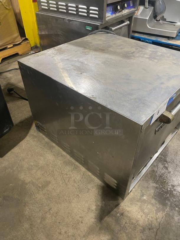 Bakers Pride Commercial Stainless Steel Electric Powered Countertop Pizza/Deck Oven! Model: P18 SN: 560050909007! 208/240V 1 Phase! Working When Removed! - Image 2 of 7
