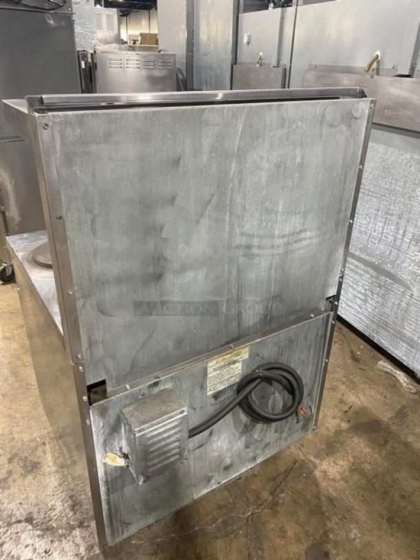 Imperial Commercial Stainless Steel Electric Powered 6 Burner Hot Plate Range/Oven Combo! With Back Splash & Overhead Salamander Shelf! With Wired Oven Rack! - Image 4 of 8