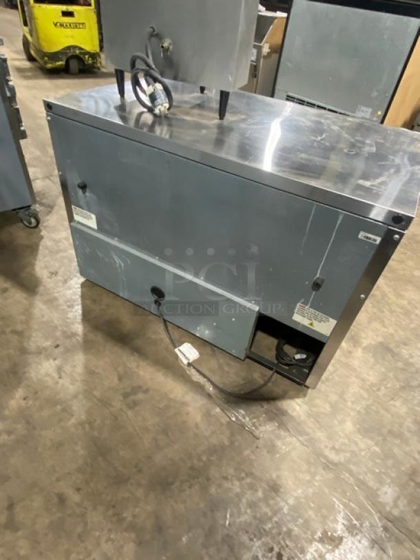 True Commercial Stainless Steel 2 Door Undercounter Worktop Refrigerator! Energy Star Certified! With Poly Coated Wire Racks! Model: TUC-48-LP-HC SN: 9029640! 115V 1 Phase! On Casters! - Image 4 of 7