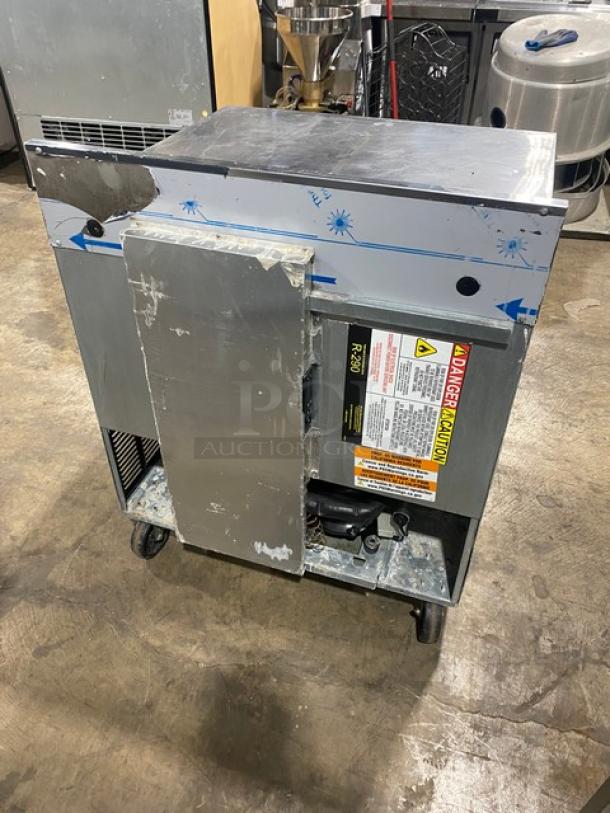 Delfield Commercial Stainless Steel Solid Single Door Worktop Freezer! With Back Splash! With Poly Coated Wire Rack! Model: GUF32BP-S SN: 2103152002462! 115V 1 Phase! On Casters! - Image 4 of 7