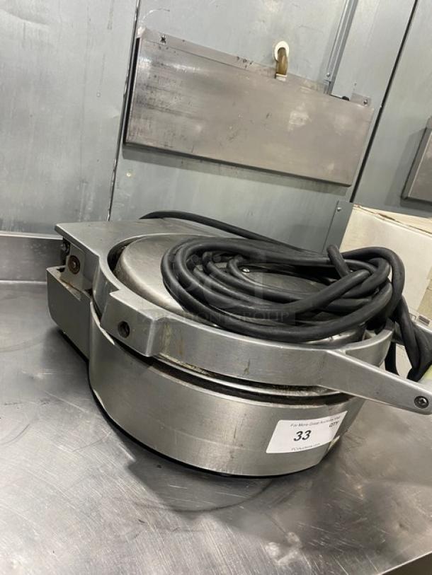 Caliente Industries Commercial Stainless Steel Electric Powered Countertop Tortilla Press Cooker/Warmer! Model: A1! 115-125/208-240V! - Image 2 of 8