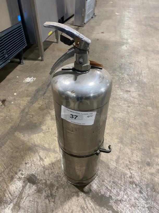 Ansul Sentry Commercial Handheld Fire Extinguisher! Model: W02-1 SN: AC-23954! - Image 1 of 4