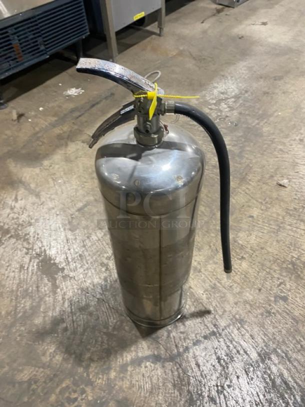 Ansul Sentry Commercial Handheld Fire Extinguisher! Model: W02-1 SN: AC-23951! - Image 4 of 4