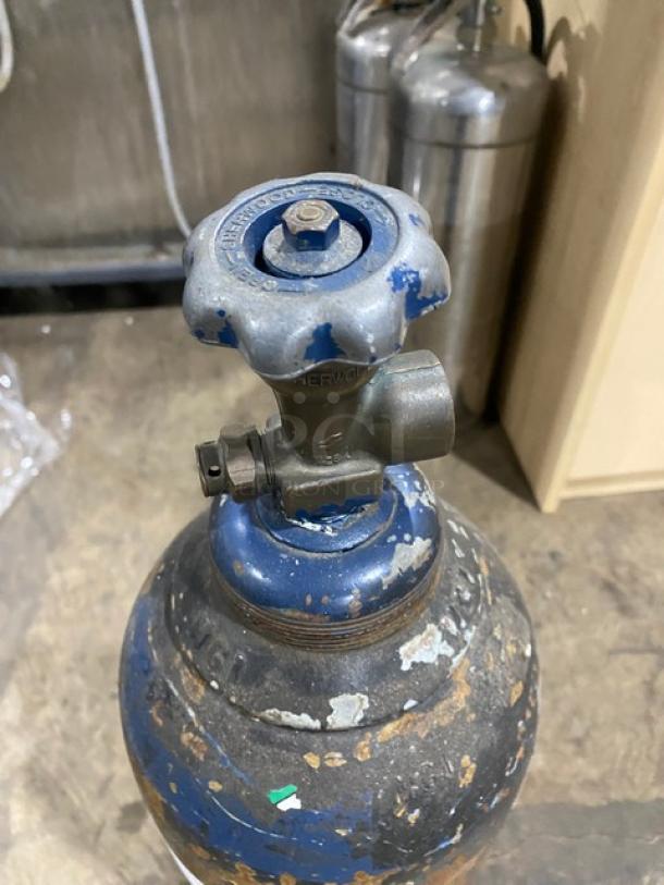 Commercial Carbon Dioxide Tank! - Image 2 of 3