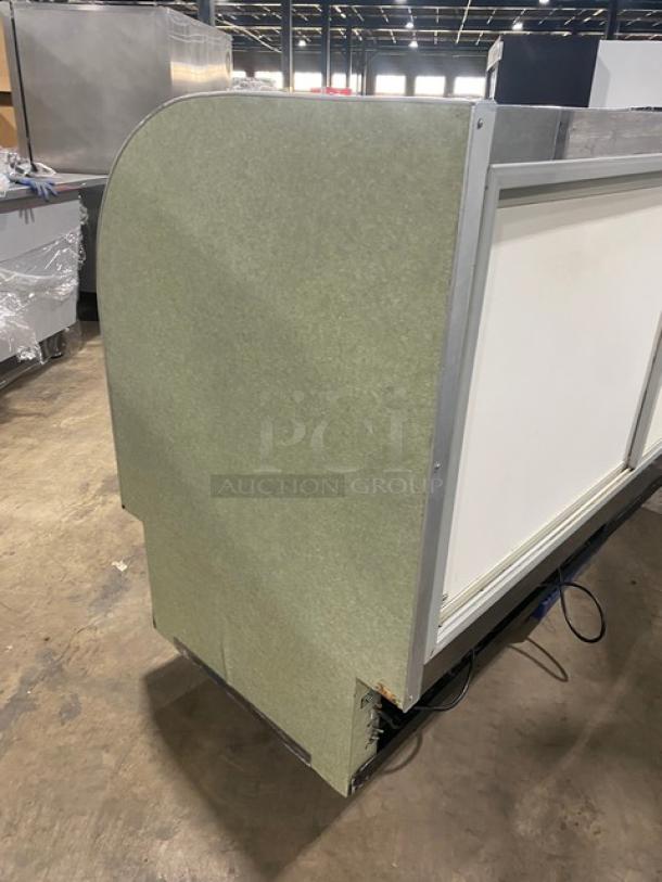 Marc Refrigeration Commercial Curved Glass 77" Refrigerated Multi-Tier Bakery Display Showcase! With Poly Coated Wire Rack! With Sliding Door Rear Access! Model: SPL-77! 120V 1 Phase! - Image 3 of 7