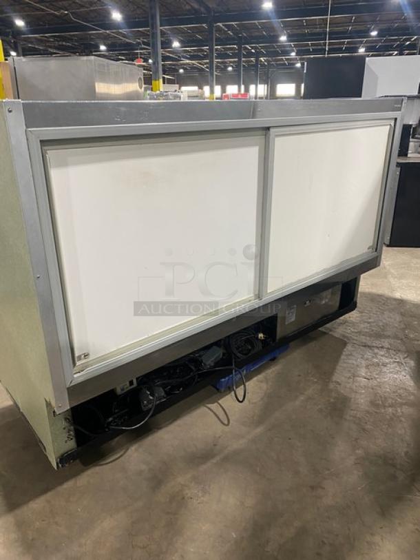 Marc Refrigeration Commercial Curved Glass 77" Refrigerated Multi-Tier Bakery Display Showcase! With Poly Coated Wire Rack! With Sliding Door Rear Access! Model: SPL-77! 120V 1 Phase! - Image 4 of 7