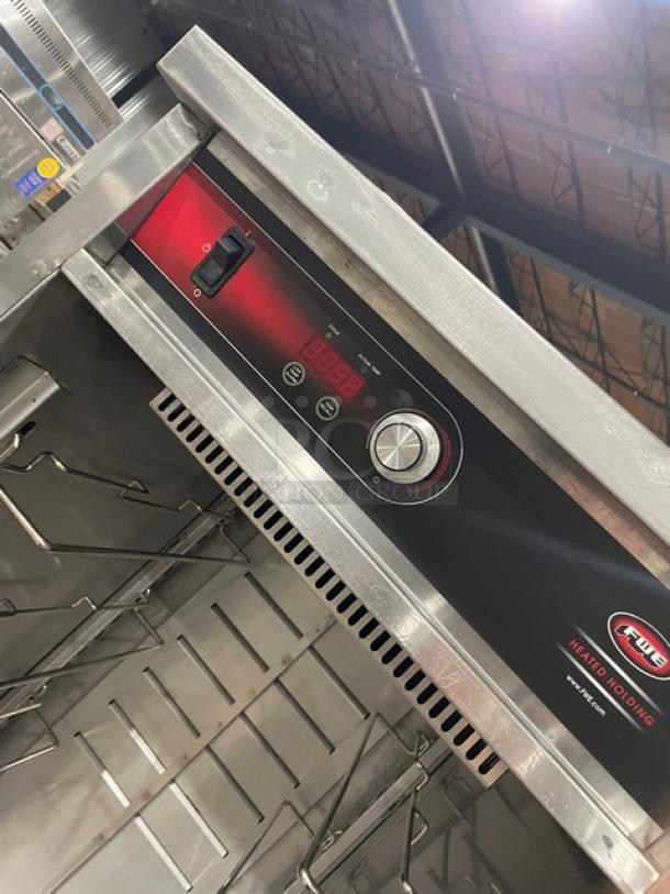 FWE TST-Series Commercial Stainless Steel Half Door Single Section Electric Powered Heated Holding/Proofing Cabinet! With Built In Pan Holding Rack! Model: TST-16-CHP SN: 186069301! 120V! On Casters! - Image 6 of 8