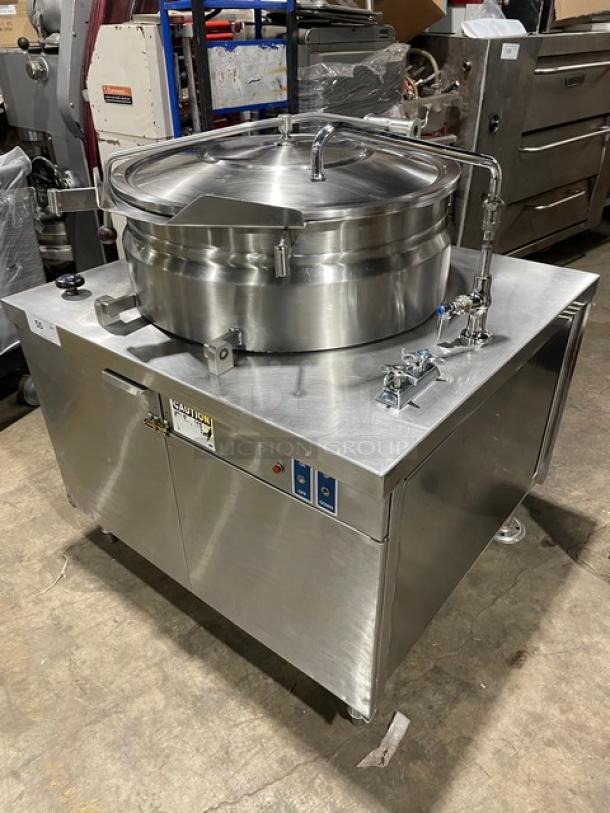 Crown Commercial Stainless Steel Direct Steam Powered 2/3 Jacketed Hydraulic-Tilt 30 Gal. Kettle! With Steam Control Valve & Deck Mount Fill Faucet! With 36" Enclosed Cabinet Base! Model: DMT-30 SN: AP-002506-4L-0722! On Legs! - Image 7 of 8