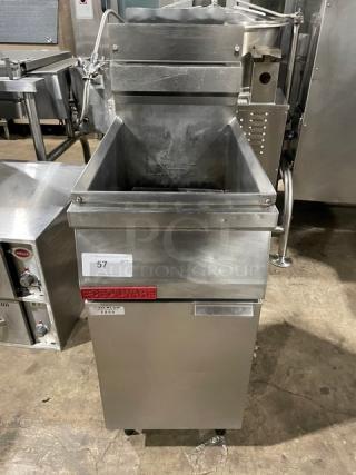 Cecilware Commercial Stainless Steel Natural Gas Powered 43 Lb. Deep Fat Fryer! With Back Splash & Basket Hanger! Model: FMP40! On Legs!