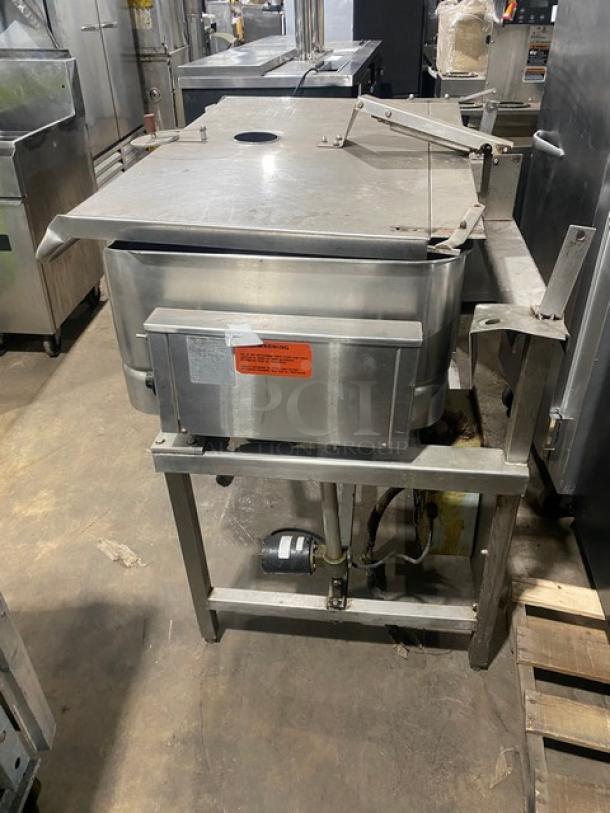 Groen Commercial Stainless Steel Electric Powered 40 Gal. Ultra Tilt Skillet/Braising Pan! Model: NFPC-4 SN: N11503CF! 208V 3 Phase! On Legs! - Image 2 of 8