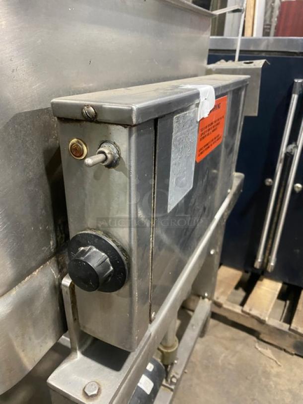 Groen Commercial Stainless Steel Electric Powered 40 Gal. Ultra Tilt Skillet/Braising Pan! Model: NFPC-4 SN: N11503CF! 208V 3 Phase! On Legs! - Image 6 of 8