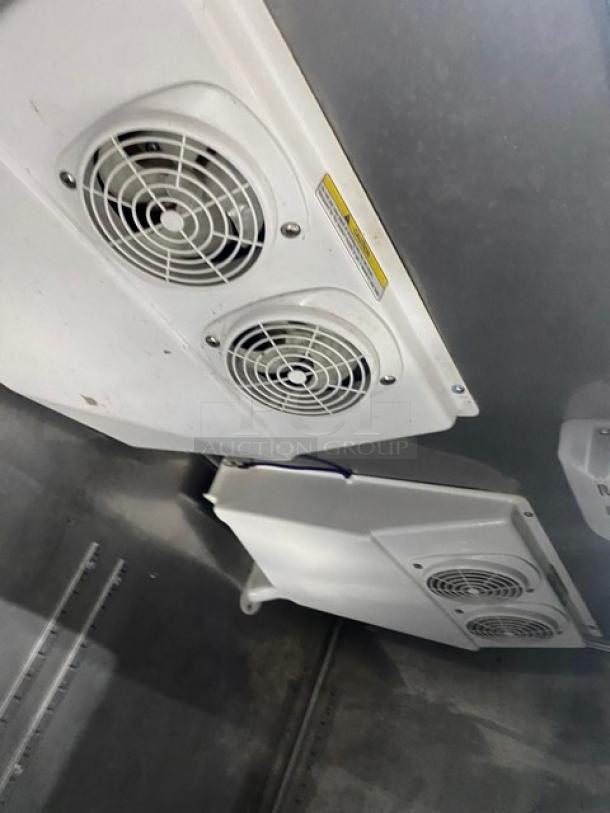 Everest Commercial Stainless Steel Solid 2 Door Reach In Freezer! With Wire Racks! Model: ESF2 SN: BSF204070032! 115V 1 Phase! On Casters! - Image 6 of 9