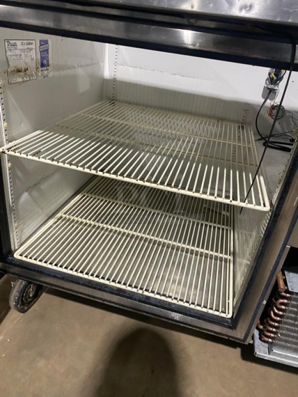 True Commercial Stainless Steel Single Door Refrigerated Bain Marie Style Mega Top Pizza Prep Table! With Poly Coated Wire Racks! Model: TPP-44 SN: 1-2245941! 115V 1 Phase! On Casters! - Image 6 of 9