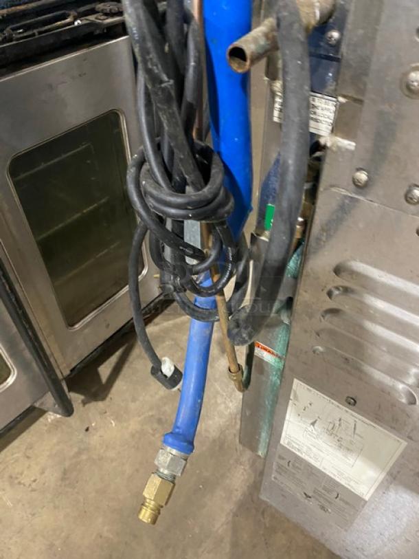 Hobart Commercial Stainless Steel Natural Gas Powered Mini Rotating Rack Oven/Hobart Electric Powered 2 Door Proofer Cabinet Combo! With Digital Controls! Built In Pan Holding Racks! Model: HO300G/HPC800 SN: 24-1049044! 120V 1 Phase! On Legs! ALL ONE MONEY! - Image 10 of 10
