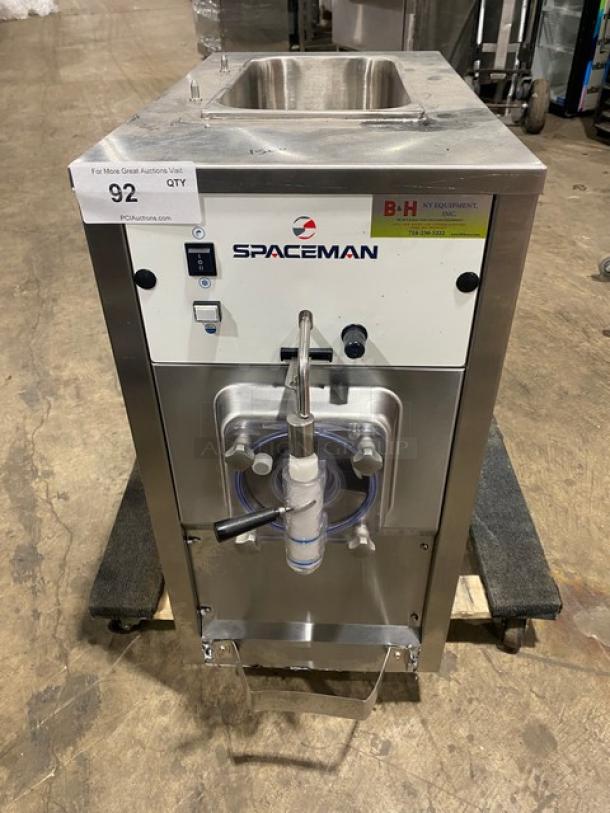 Spaceman Commercial Stainless Steel Electric Powered Countertop Single Flavor Slushie/Margarita Frozen Beverage Machine! With Single Hopper! Model: 6650 SN: 190637! 110V 1 Phase! - Image 1 of 10