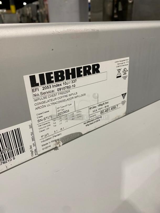 Liebherr Commercial White Curved Top Ice Cream/Frozen Yogurt Display Chest Freezer! With Double Top Sliding Glass Doors! With Poly Coated Wire Baskets! Model: EFI2053 SN: 0910782-10! 115V! On Casters! - Image 7 of 8