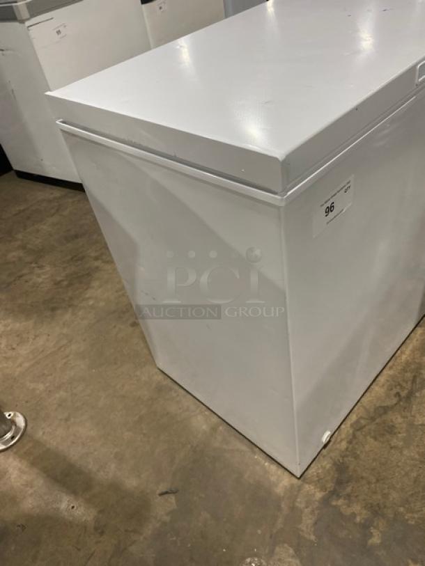 Frigidaire Commercial White Free-Standing Deep Chest Freezer! Model: FFCS0722AW SN: AA94310130! 115V! - Image 2 of 8