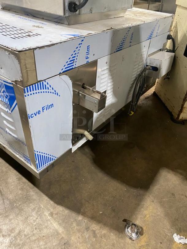 NEW! SCRATCH-N-DENT! Commercial Stainless Steel Electric Powered Countertop Single Pizza/Bakery Deck Oven! With Digital Controls! Model: 611E-1 SN: 20190103! 380V 3 Phase! - Image 3 of 11