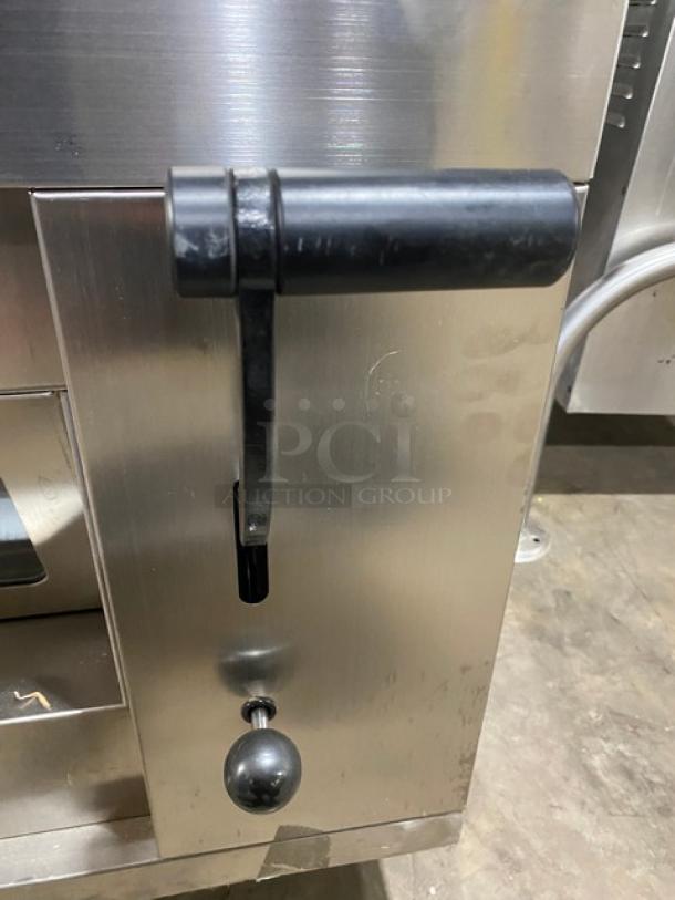 NEW! SCRATCH-N-DENT! Commercial Stainless Steel Electric Powered Countertop Single Pizza/Bakery Deck Oven! With Digital Controls! Model: 611E-1 SN: 20190103! 380V 3 Phase! - Image 8 of 11