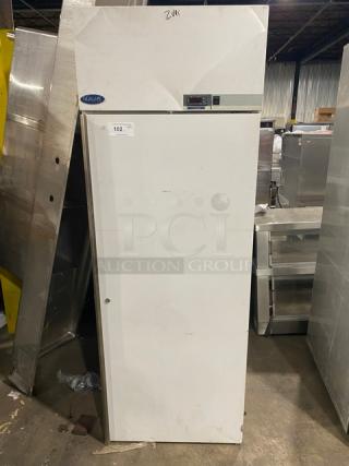 Norlake Commercial White Single Door Reach In Storage Freezer! With Poly Coated Wire Rack! Model: MSXF211WWW/8 SN: 04040822! 115/208-230V!