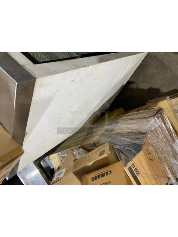 True Commercial White Slanted Glass Refrigerated Serve-Over Deli Meat Merchandiser Display Showcase! With Poly Coated Wire Racks! With Rear Access Triple Sliding Glass Doors! Model: TSID-72-3 SN: 1-4377737! 115V 1 Phase! On Casters! - Image 4 of 8