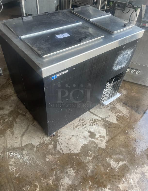 MASTERBILT CHEST FREEZER CABINET. - Image 1 of 6