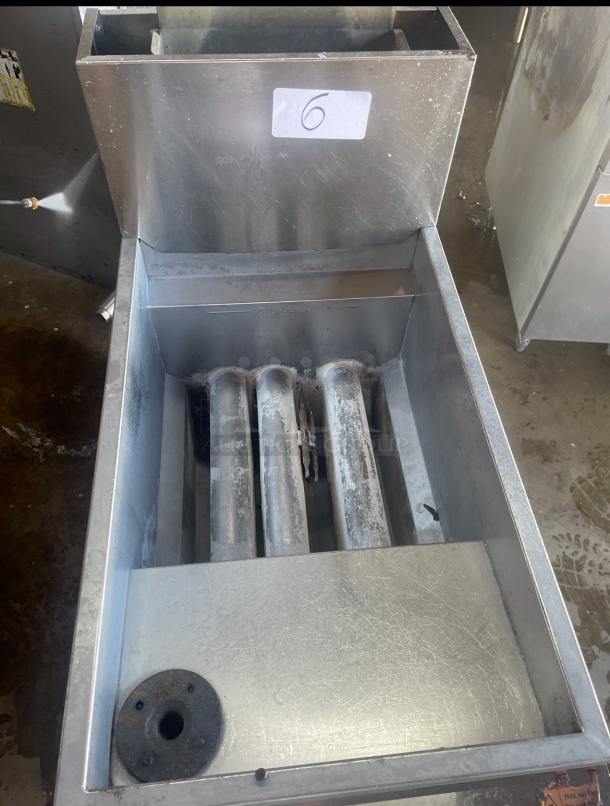 DEEP FRYER 40LBS,
NATURAL GAS - Image 2 of 5