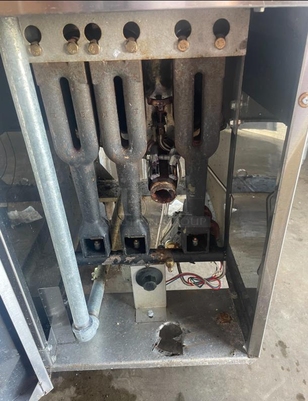 DEEP FRYER 40LBS,
NATURAL GAS - Image 3 of 5