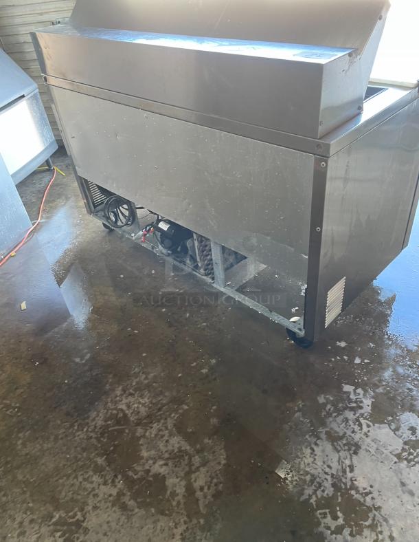 SANDWICH PREP TABLE, NO SHELFS / WORKING 48in - Image 6 of 6
