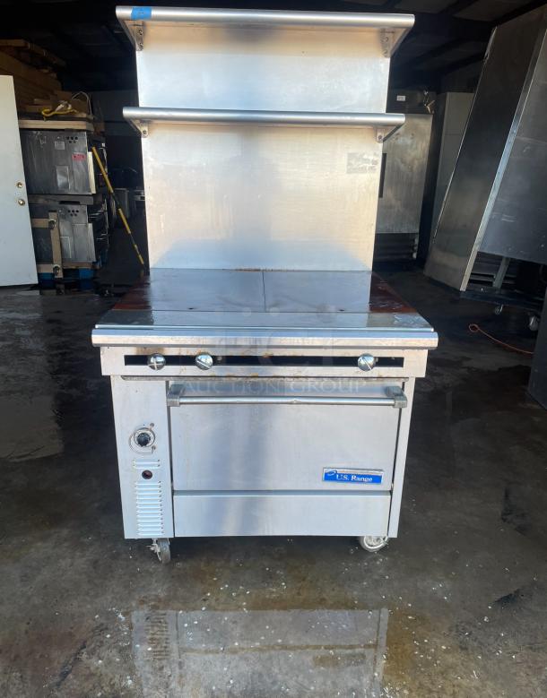 US RANGE STOVE w FRENCH TOP GRIDDLE 36 in NAT GAS. - Image 1 of 7