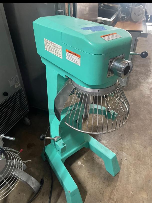 DOUGH MIXER 40 qt, NO BALL or ATTACHMENTS, NOT TESTED - Image 2 of 6