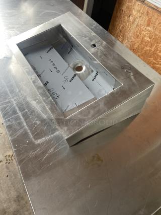 WALL MOUNT SINK, NEW 33x20