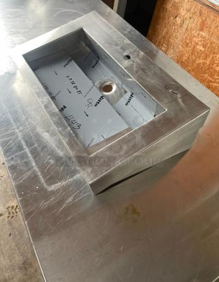 WALL MOUNT SINK, NEW 33x20