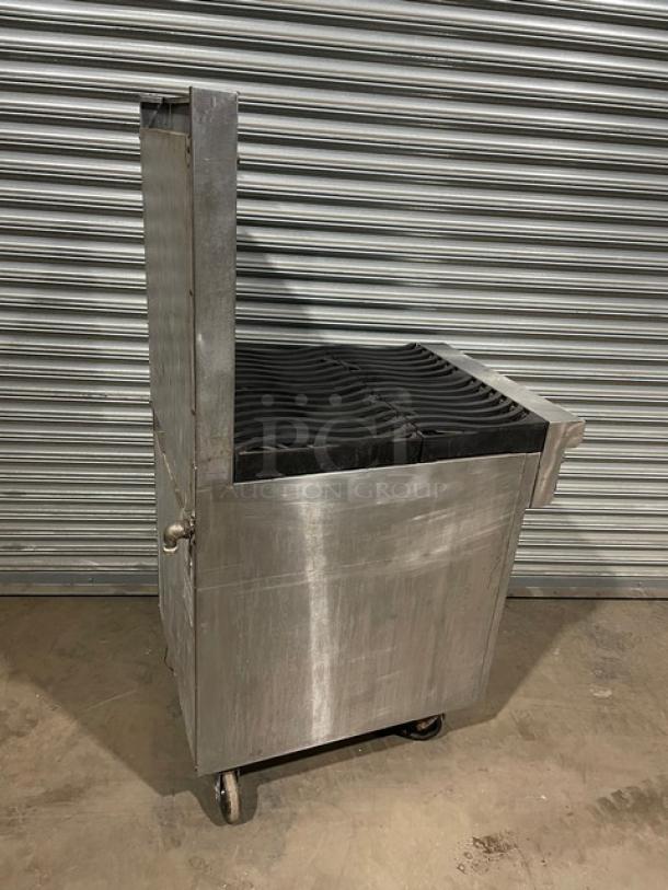 RARE FIND! Southbend! Late Model! Commercial Stainless Steel Natural Gas Powered 4 Burner Range/Oven Combo! With Non-Clog Wavy Grates! With Back Splash! With Wire Oven Rack! Model: 4242E SN: 17C61665! On Casters! WORKING WHEN REMOVED! - Image 4 of 12