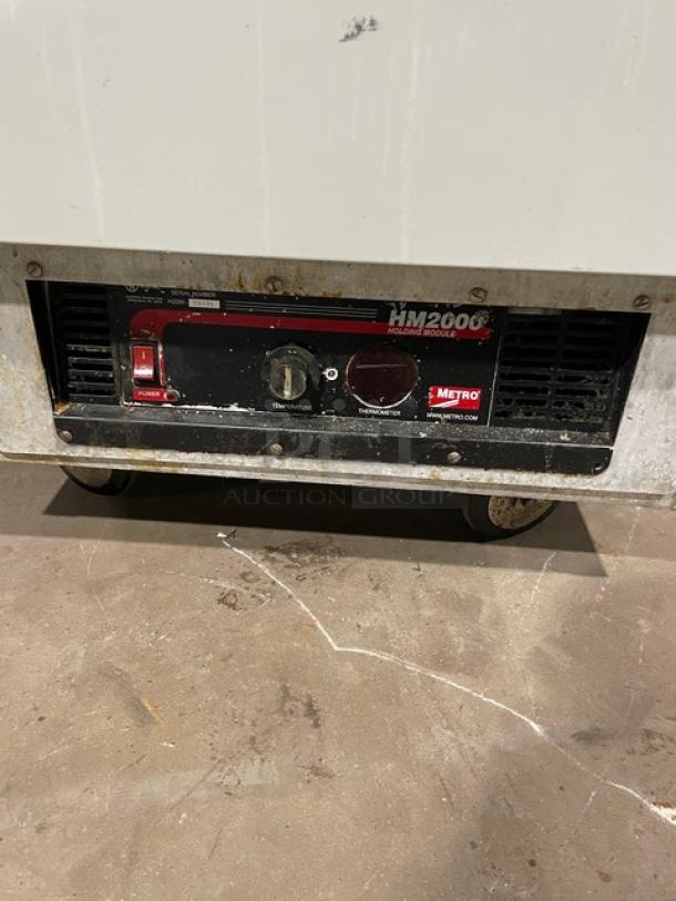 Metro Flavor Hold Series Commercial Single Section Half Door Insulated Mobile Heated Holding/Proofing Cabinet! With Wide Pan Holding Panels! Model: C199-H(1)N SN: 28595! 120V! On Casters! - Image 6 of 12