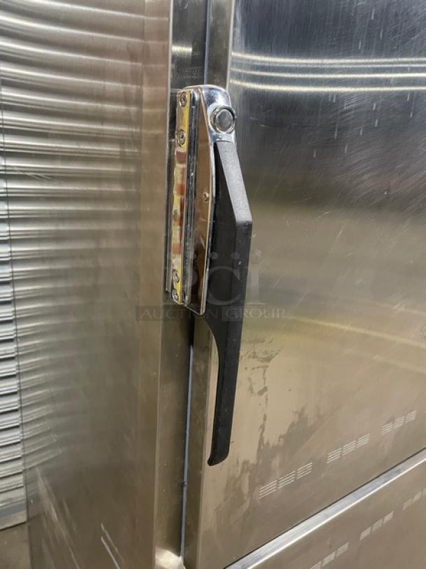 Alto-Shaam! 2021 Late Model! Halo Heat Series Commercial Stainless Steel Dutch Door Dual Compartment Mobile Heated Holding/Proofing Cabinet! With Universal Holding Racks! Model: 1200-UP SN: 3040338-5! 120V 1 Phase! On Casters! - Image 11 of 12