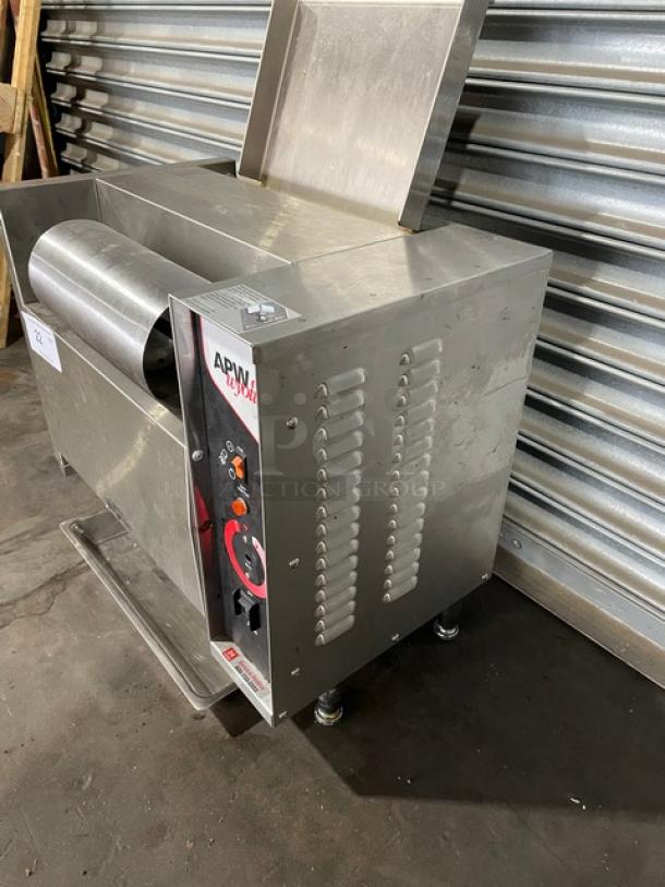 APW Wyott Commercial Stainless Steel Electric Powered Countertop Vertical Conveyor Bun Grill/Toaster! Model: M-95-2 SN: M9520821A0040! 208V 1 Phase! On Legs! - Image 2 of 9