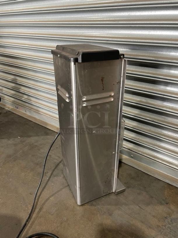 Vitamix Commercial Stainless Steel Electric Powered Countertop Frozen Dessert Mix'n Machine! With Splash Guard! Model: VM0800! 120V! - Image 4 of 8