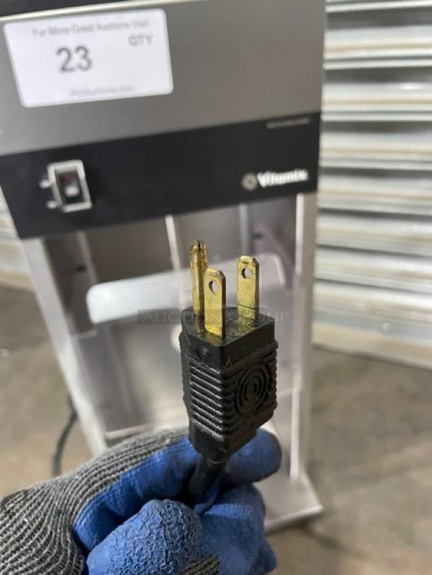 Vitamix Commercial Stainless Steel Electric Powered Countertop Frozen Dessert Mix'n Machine! With Splash Guard! Model: VM0800! 120V! - Image 6 of 8