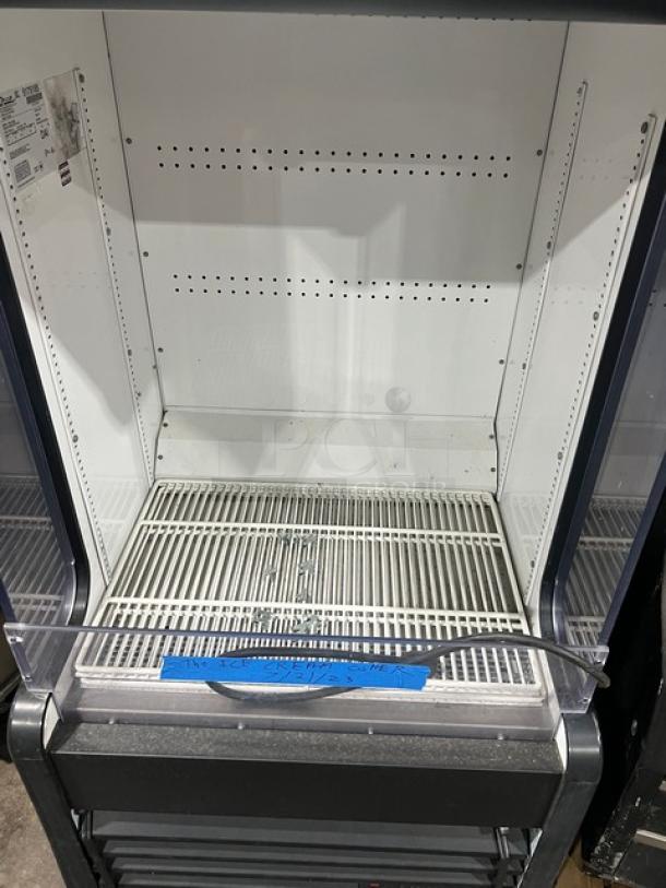True Commercial Black Vertical Air-Curtain Refrigerated Open Grab-N-Go Merchandiser Display Case! Model: TAC-14GS SN:5175185! 115V 1 Phase!  On Legs! - Image 2 of 5