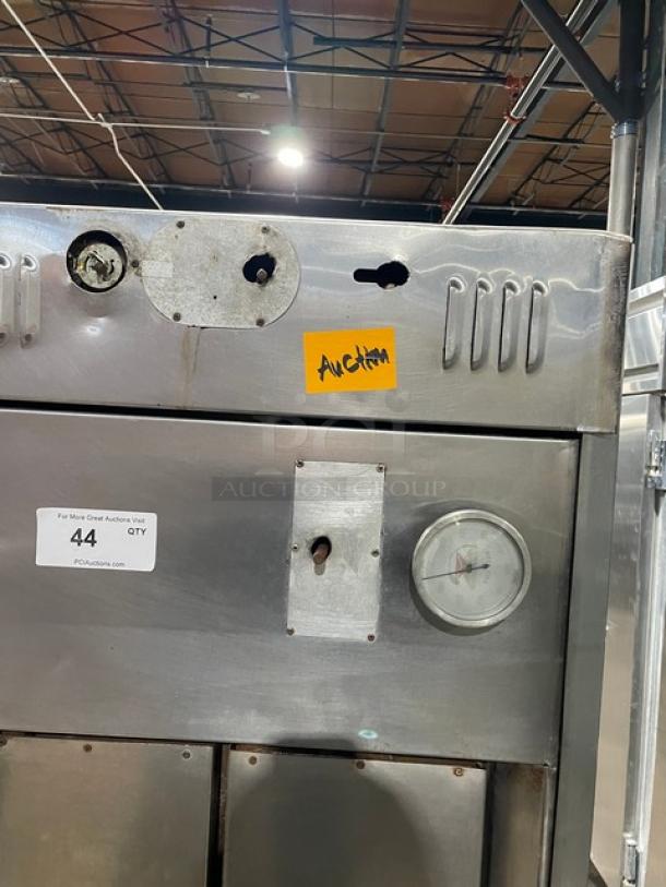 Bakers Pride Commercial Stainless Steel Natural Gas Powered Double Deck 4-Pie Pizza Oven! Model: GS-805 SN: 6579! - Image 8 of 14