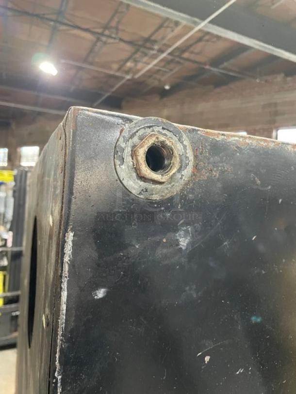 Bakers Pride Commercial Stainless Steel Natural Gas Powered Double Deck 4-Pie Pizza Oven! Model: GS-805 SN: 6579! - Image 12 of 14