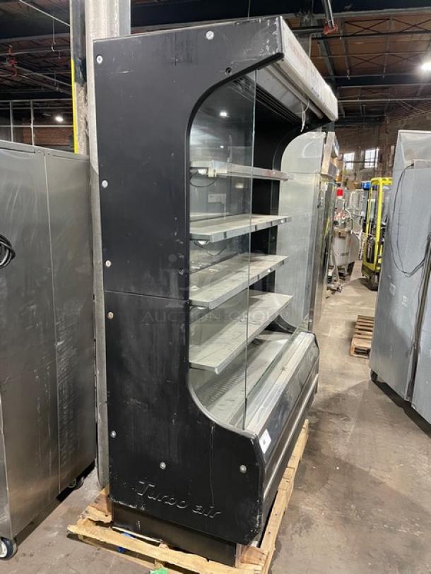 Turbo Air Commercial Black Vertical Air-Curtain Refrigerated Multi-Tier Open Grab-N-Go Merchandiser Display Case! With Stainless Steel Interior & Adjustable Shelves! Model: TOM-50(B) SN: TOM50143023! 120V 1 Phase! - Image 4 of 10