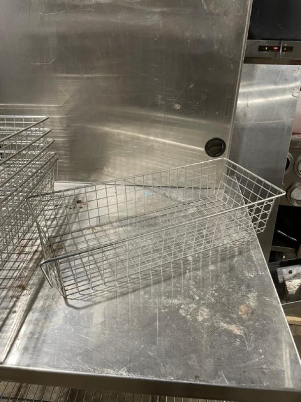 Commercial Chrome Plated Wired Bakery Display Baskets! 6X Your Bid! - Image 5 of 8