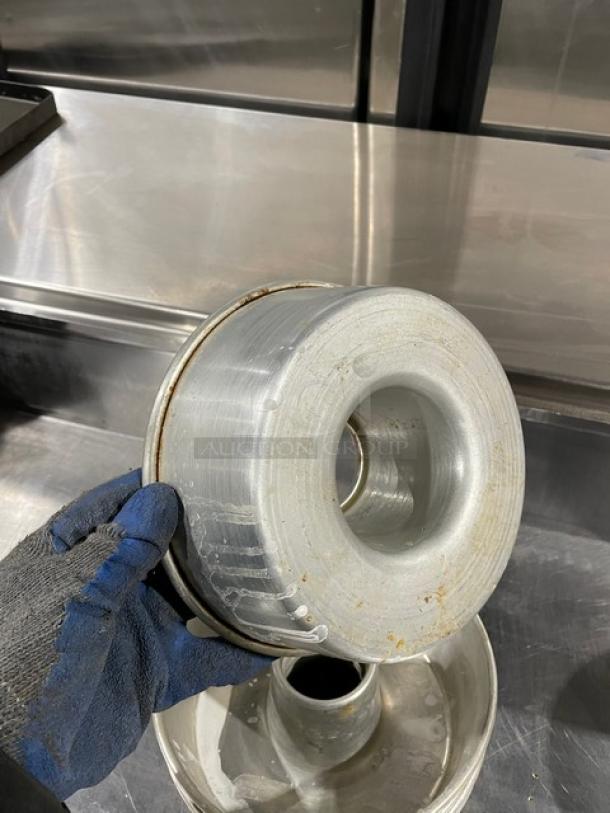 Commercial Round Tube/Bundt Cake Ring-Mold Baking Pans! 9X Your Bid! - Image 4 of 6