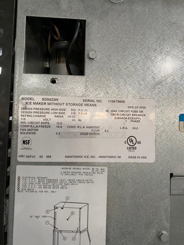 Manitowoc Commercial Stainless Steel Self-Contained Water-Cooled Dice Ice Making Machine Head! Model: SD0423W SN: 110679665! 115V 1 Phase! With Manitowoc Commercial Stainless Steel 120 Lb. Hotel Ice Dispenser Bin! With Push Dispenser & Drip Tray! Model: SPA-160 SN: 610067798! 115V 1 Phase! On Legs! ALL ONE MONEY! - Image 8 of 10